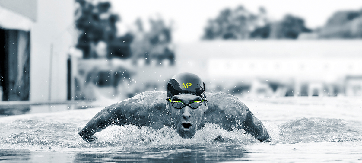 Michael Phelps doing the butterfly stroke in pool